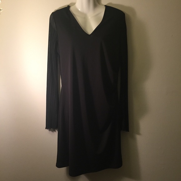 RAG Dresses & Skirts - Accordion sleeve black dress